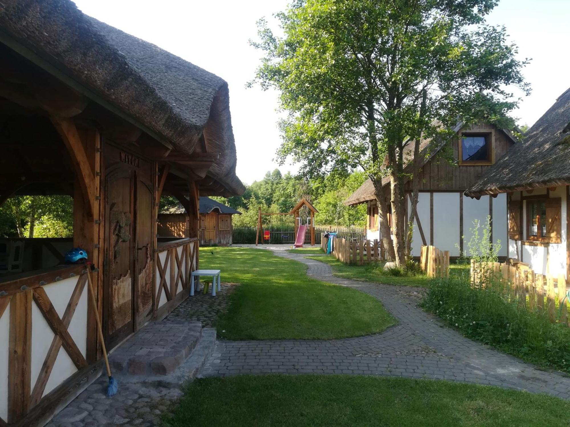 Ferienhaus Zagroda Pod Gontem Kopalino